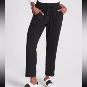 Athleta Metropolis Straight‎ Leg Pant size 4